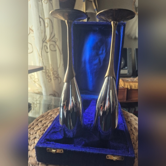 Set of 2 Vint. Solid Brass Stemmed Tulip CHAMPAGNE FLUTES In Velvet Box - Picture 7 of 11